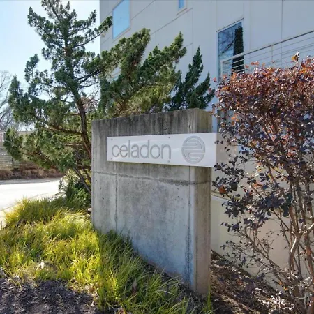Modern 1br Stylish Near Uptown Clt Holiday home Charlotte