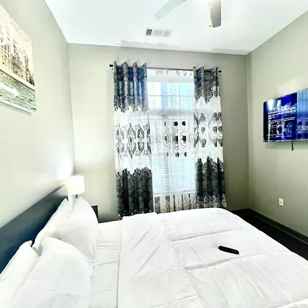 Peaceful Place Uptown Retreat, Vacation Spot Apartment Charlotte