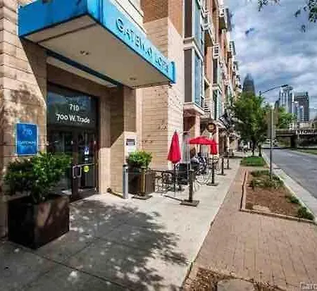 Apartment 20 Ft Floor-to-ceiling Views, Sauna & Red Lt Charlotte