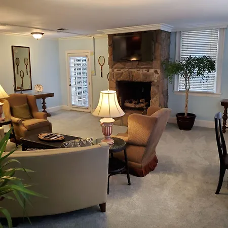 The Morehead Bed & Breakfast 3*
