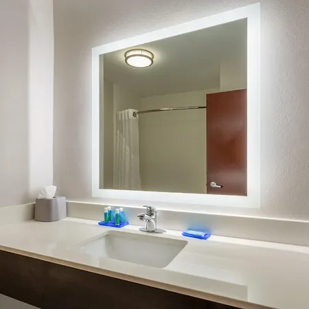 Express Arrowood By Ihg Charlotte