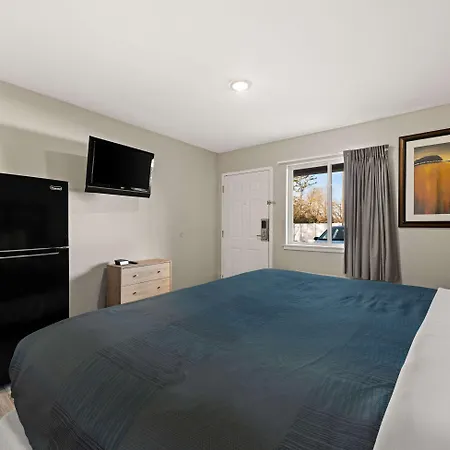 Rodeway Independence Blvd 3*
