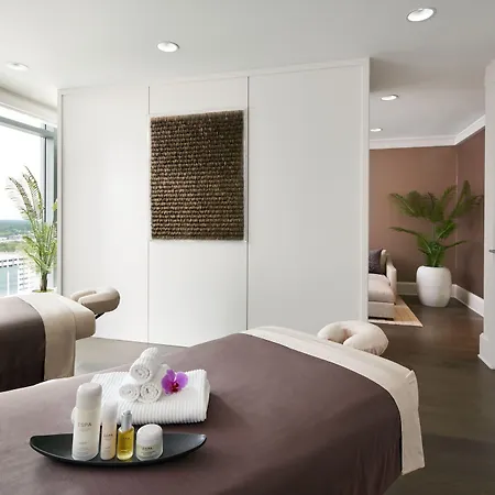 Hotel The Ritz-carlton,