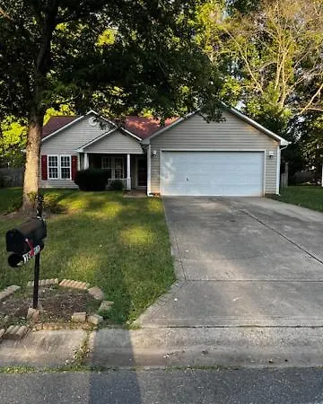 Private Comfortable Place Holiday home Charlotte