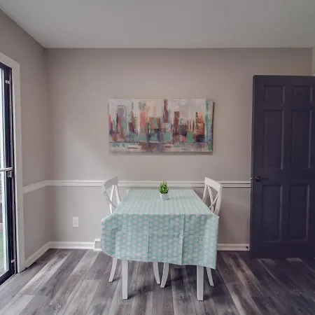 4 Bedroom South Getaway Min To Everything Holiday home Charlotte