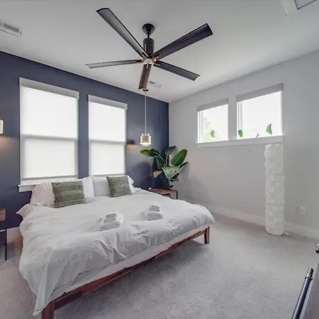 Rooftop Retreat Heart Of Noda Light Rail Sauna