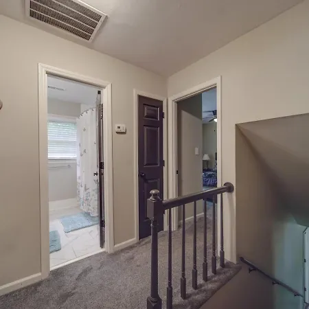 Holiday home 4 Bedroom South Getaway Min To Everything Charlotte