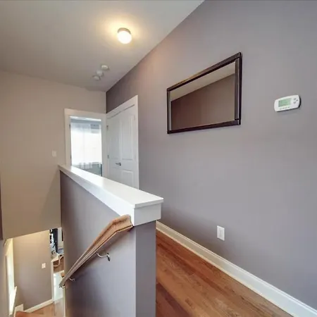 3br Gem Walk To Bofa Stadium And South End Holiday home *