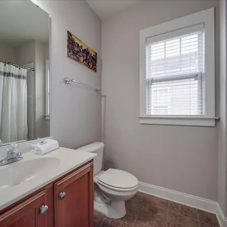 Holiday home 3br Gem Walk To Bofa Stadium And South End Charlotte