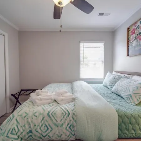 Holiday home Cozy 3br - Views - Firepit -football *