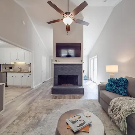 Cozy 3br - Views - Firepit -football