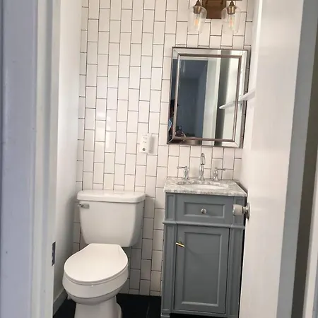 Uptown In 6 Mins - Game Deck - Private Acre - Sleeps 10 Charlotte