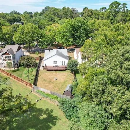 Cozy 3br - Views - Firepit -football Holiday home Charlotte