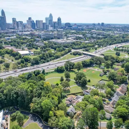 Cozy 3br - Views - Firepit -football Charlotte