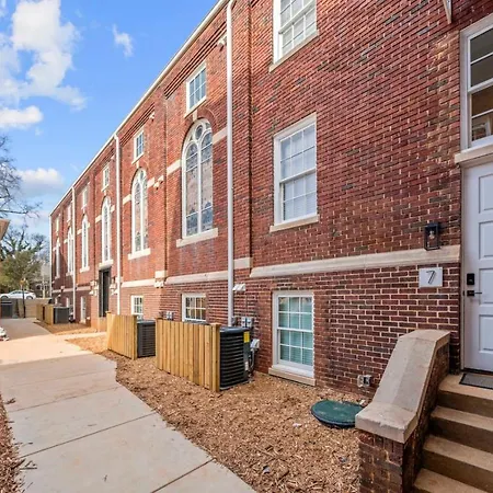 The Arches -unique Modern 2br Condo-wesley Heights * Charlotte