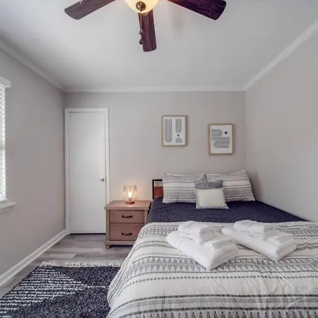Cozy 3br - Views - Firepit -football Holiday home *