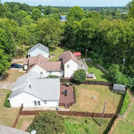 Holiday home Cozy 3br - Views - Firepit -football Charlotte