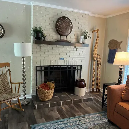 Holiday home 4 Bedroom South Getaway Min To Everything Charlotte