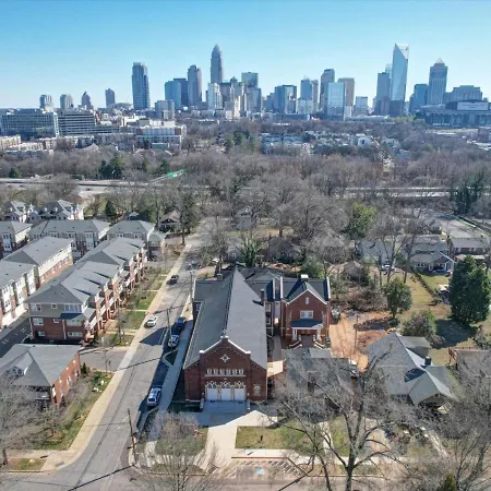 Holiday home The Arches -unique Modern 2br Condo-wesley Heights