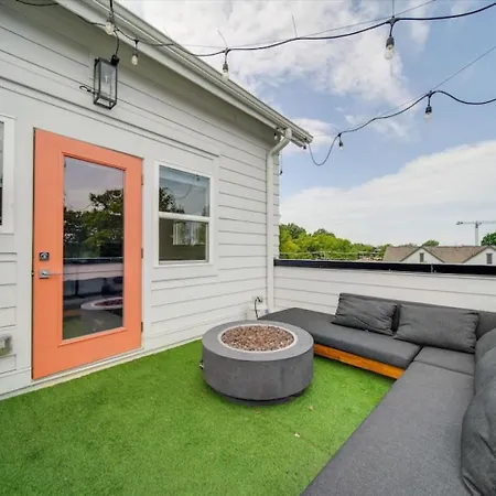 Rooftop Retreat Heart Of Noda Light Rail Sauna *