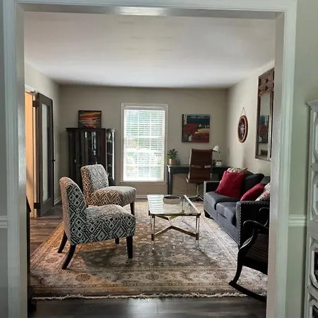 4 Bedroom South Getaway Min To Everything Holiday home Charlotte