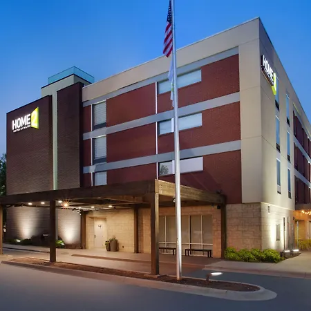 Home2 I-77 South Hotel 3*