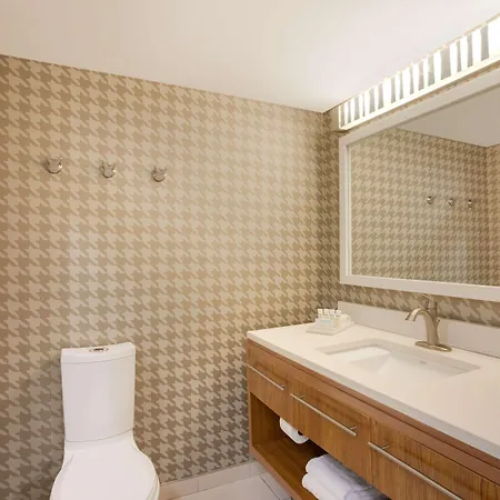 Home2 I-77 South Hotel 3*