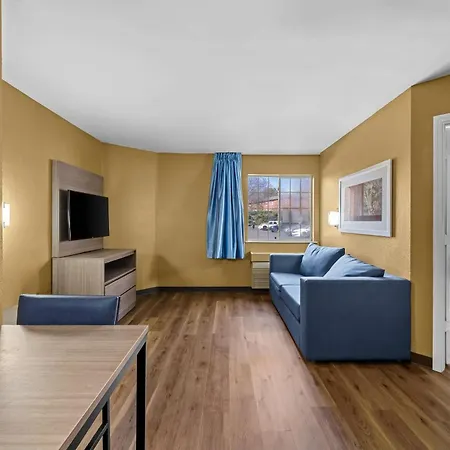 Mainstay - Executive Park Hotel