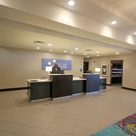 Express & North By Ihg Hotel 3*