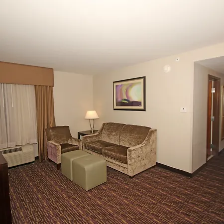Express & North By Ihg Hotel 3*