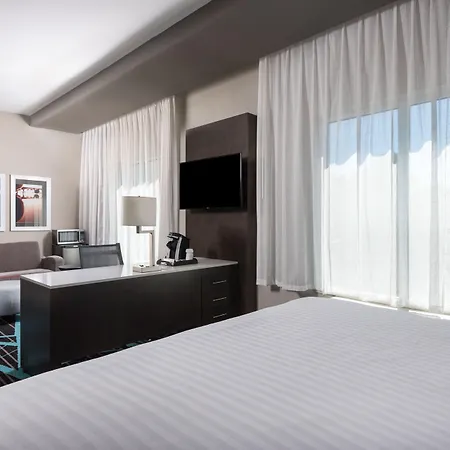 Express & - Airport By Ihg Hotel 3*