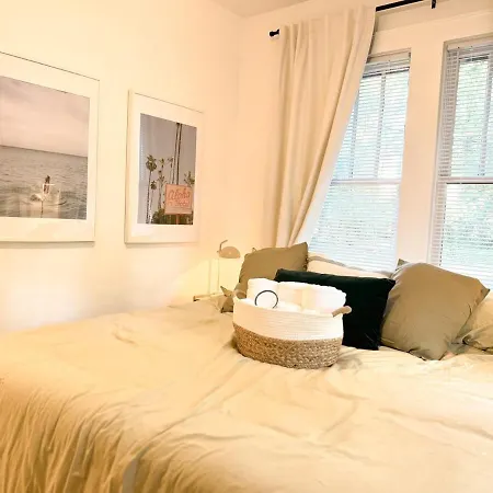 The Auten House Holiday home Charlotte