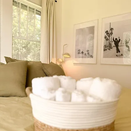 The Auten House Holiday home