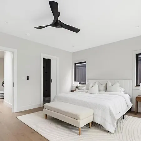 Apartment Gorgeous In #102 *