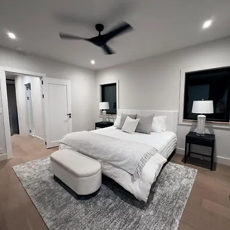 Gorgeous In #102 Apartment *