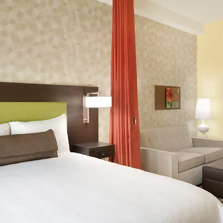 Hotel Home2 By Hilton Airport
