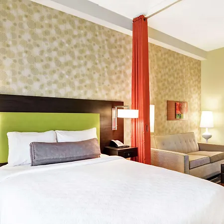 Hotel Home2 By Hilton Airport