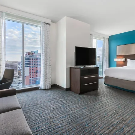 By Marriott Center Hotel Charlotte