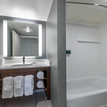 Hotel By Marriott Center Charlotte