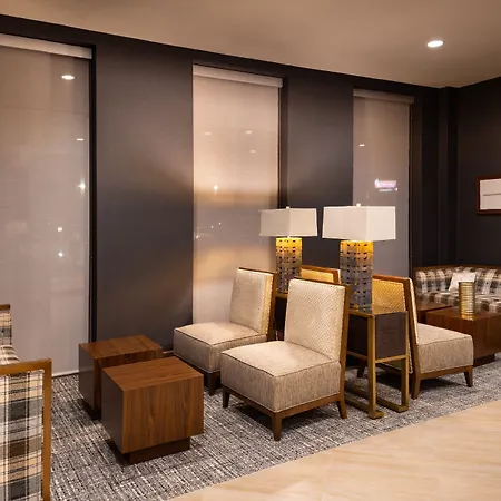 By Marriott Northlake Hotel 3*
