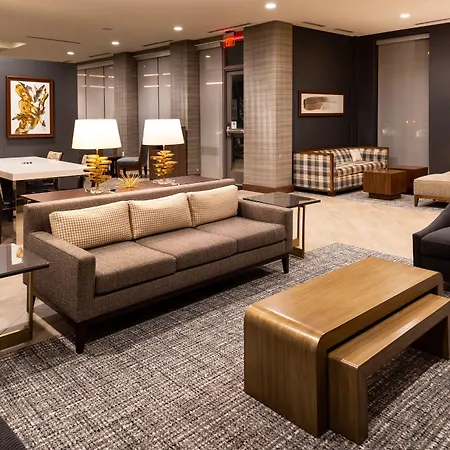 By Marriott Northlake