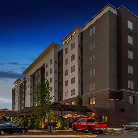 By Marriott Northlake Hotel 3*
