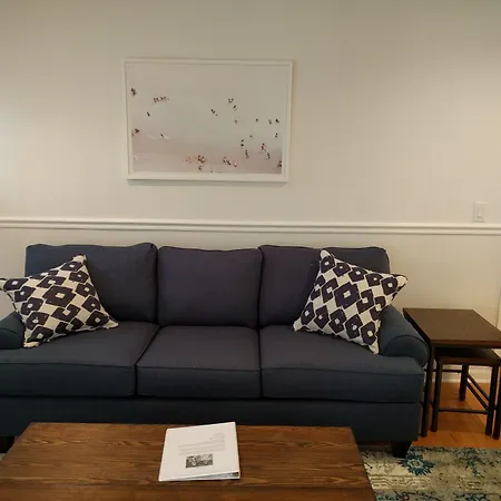 University City Guest House *