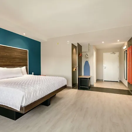 Tru By Hilton Ayrsley Hotel 3*