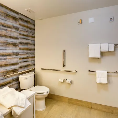 Express & - - South End By Ihg