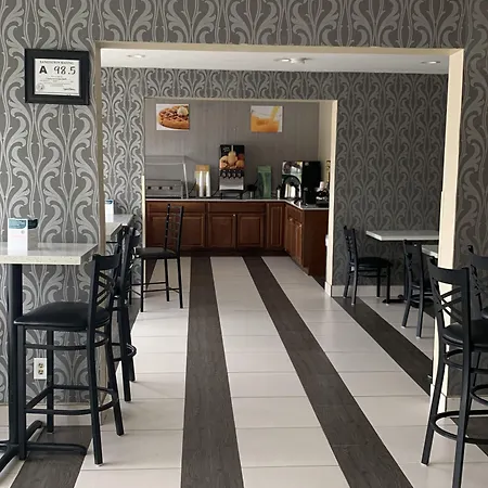 6 Charlotte, Nc - Airport South Hotel 4*
