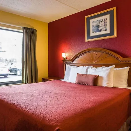 Rodeway North End 2*