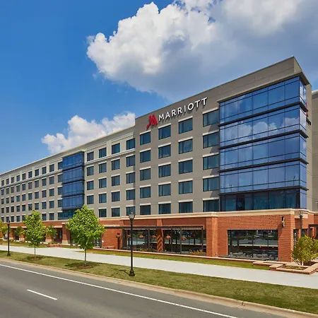 Hotel Unc Marriott & Conference Center 3*