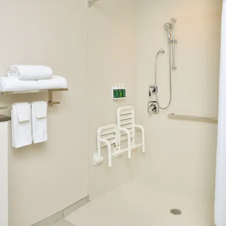 Fairfield & By Marriott Research Park 3*