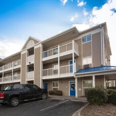 Hotel Intown Extended Nc - Airport 2*